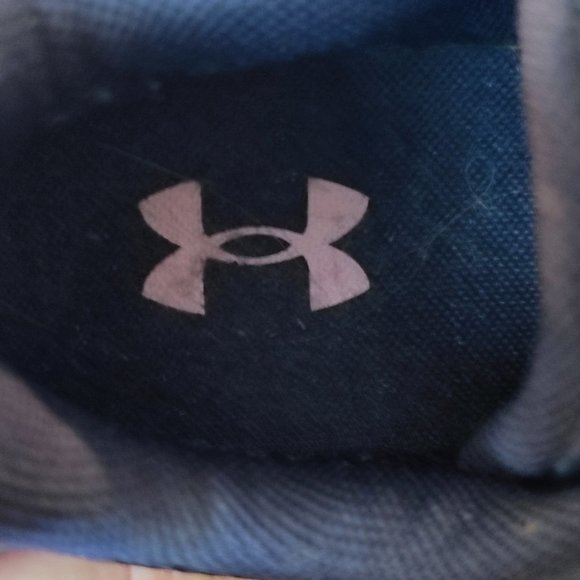 Under Armour Surge sneakers black and pink girl's youth size 4 - Picture 7 of 10